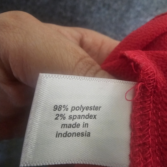 Lane Bryant red faux wrap blouse size 16 - Picture 3 of 4